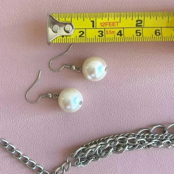 Pink & Cream Colored Tulle Flower Statement Necklace Set w/ Pearl Drop Earrings - Picture 9 of 11